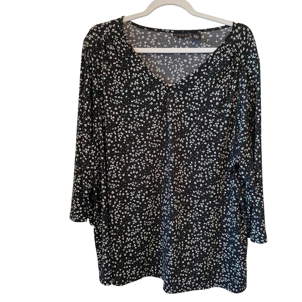 Tahari Size 2X Black Green White Floral 3/4 Sleeve Stretch Blouse Top Keyhole